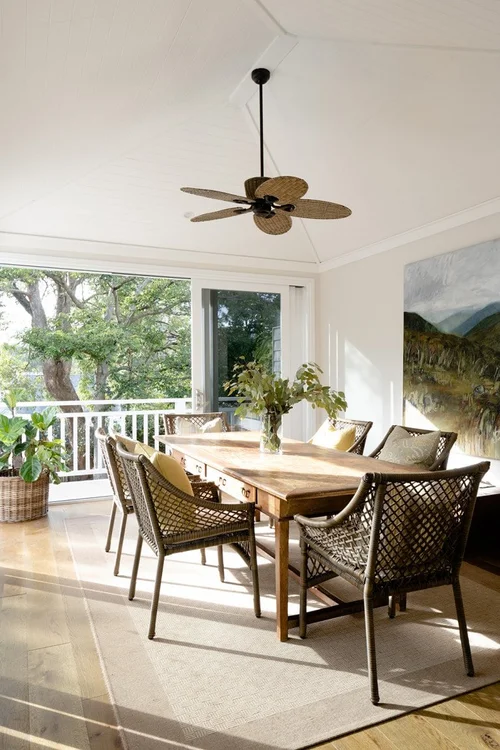 Casual Dining Area